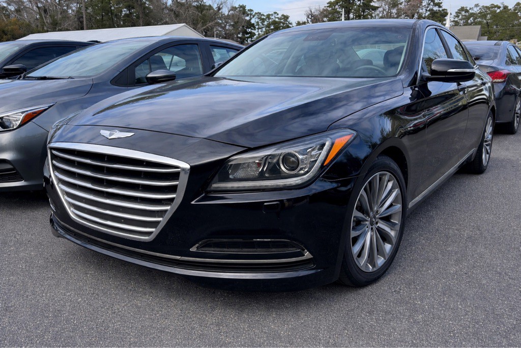 2016 Hyundai Genesis Image 3