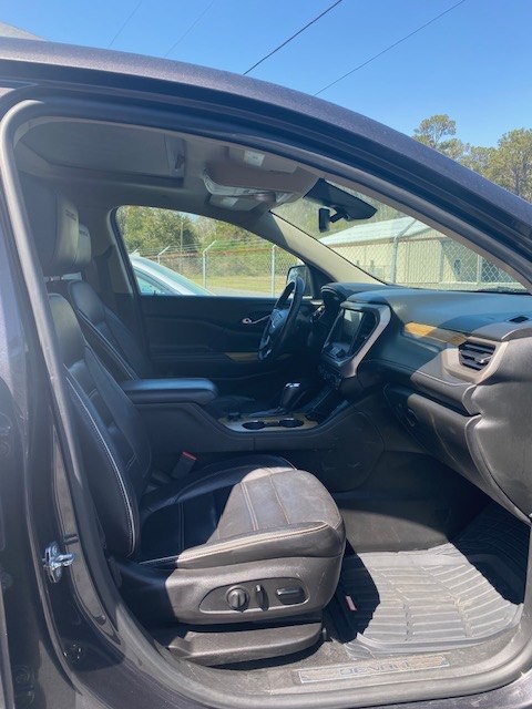 2017 GMC Acadia Image 3