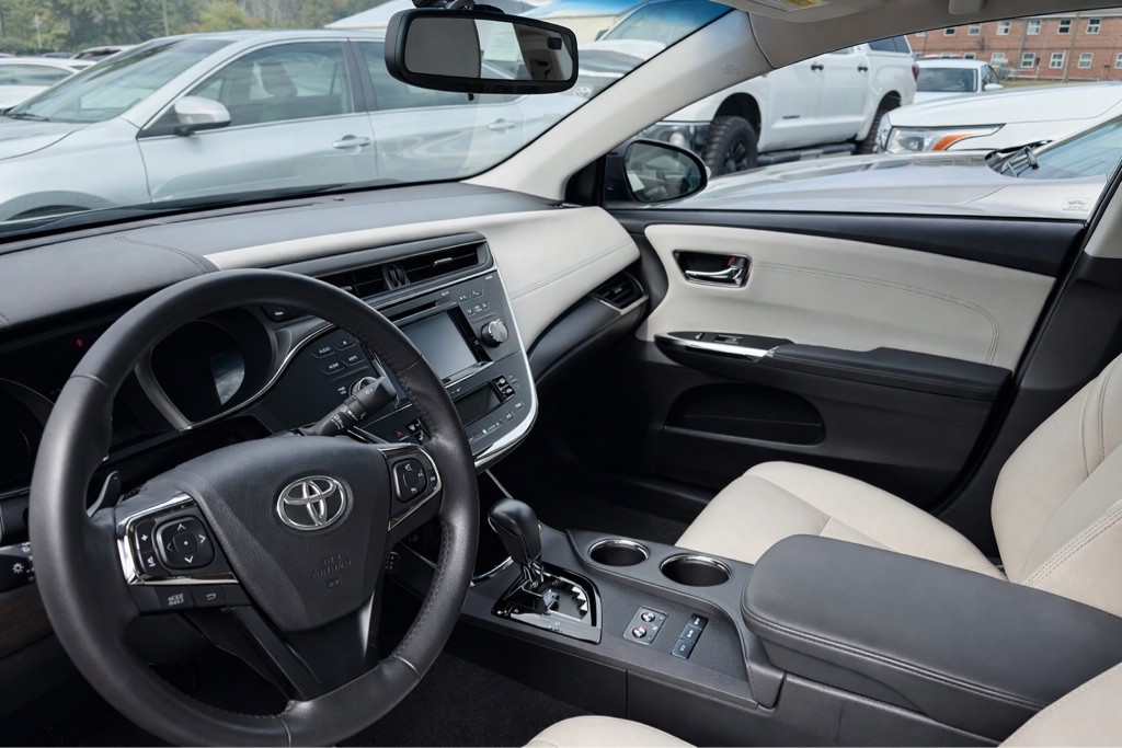 2016 Toyota Avalon Image 5