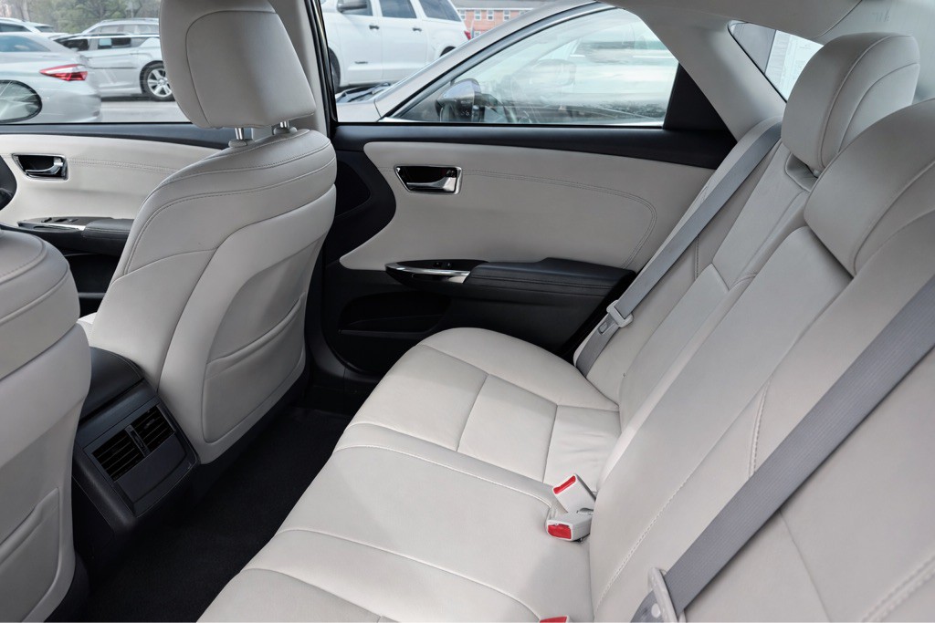 2016 Toyota Avalon Image 6