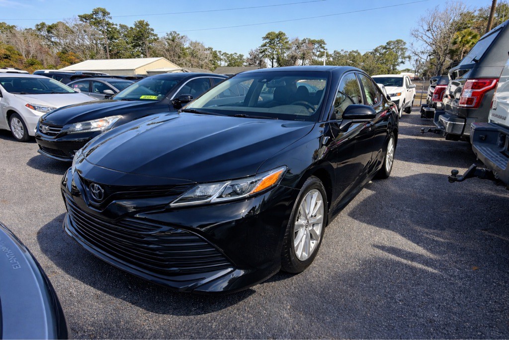 2018 Toyota Camry Image 2