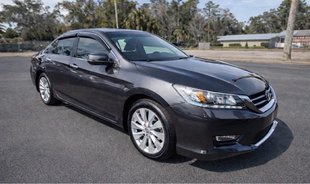 2013 Honda Accord Image 2