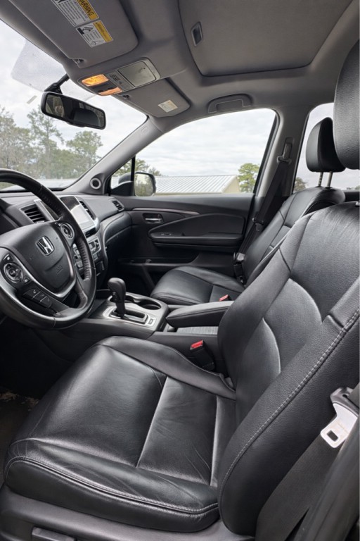 2017 Honda Pilot Image 3