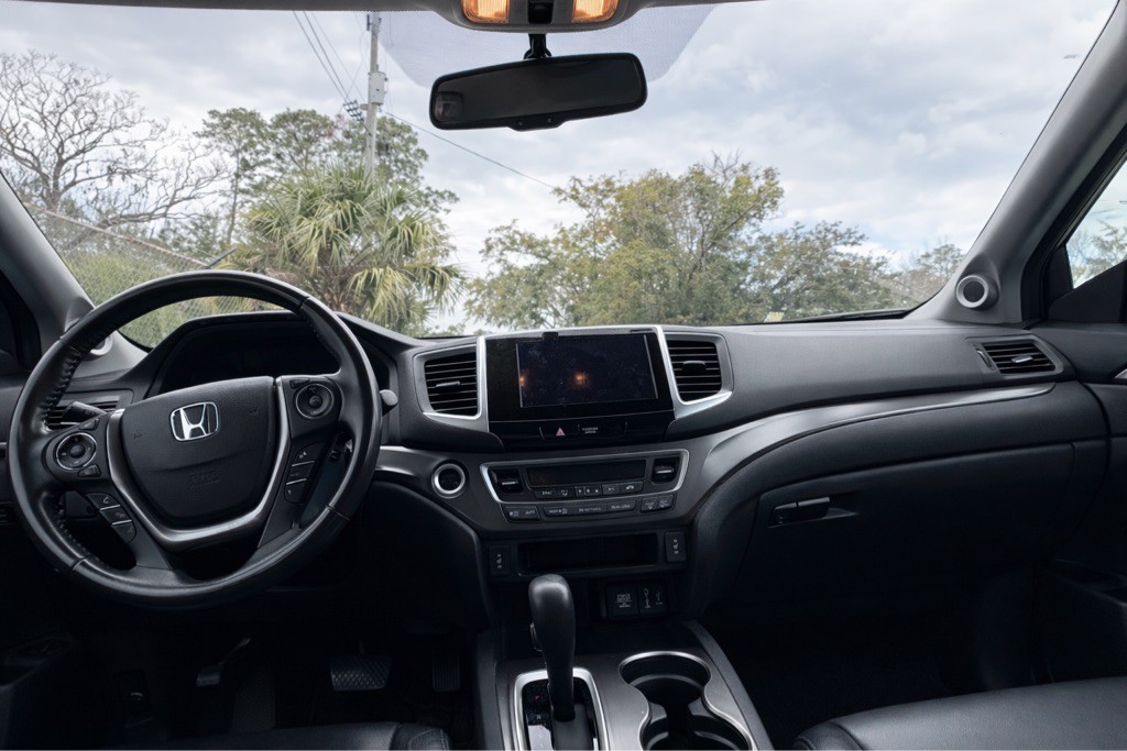 2017 Honda Pilot Image 4