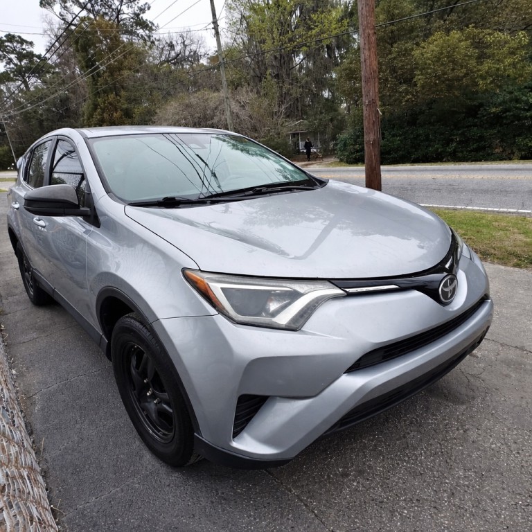2018 Toyota Rav4 Image 2