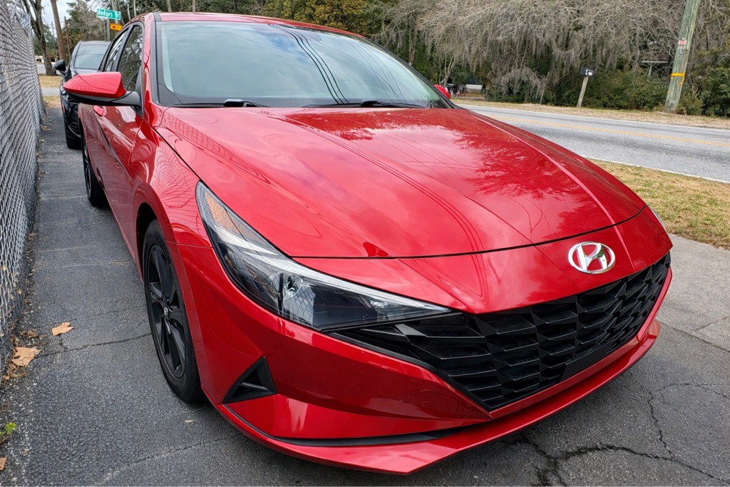 2022 Hyundai Elantra Image 2