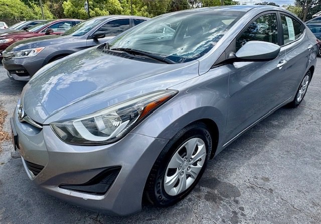 2016 Hyundai Elantra Image 2