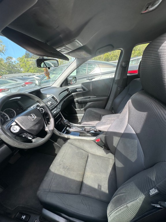 2017 Honda Accord Image 5