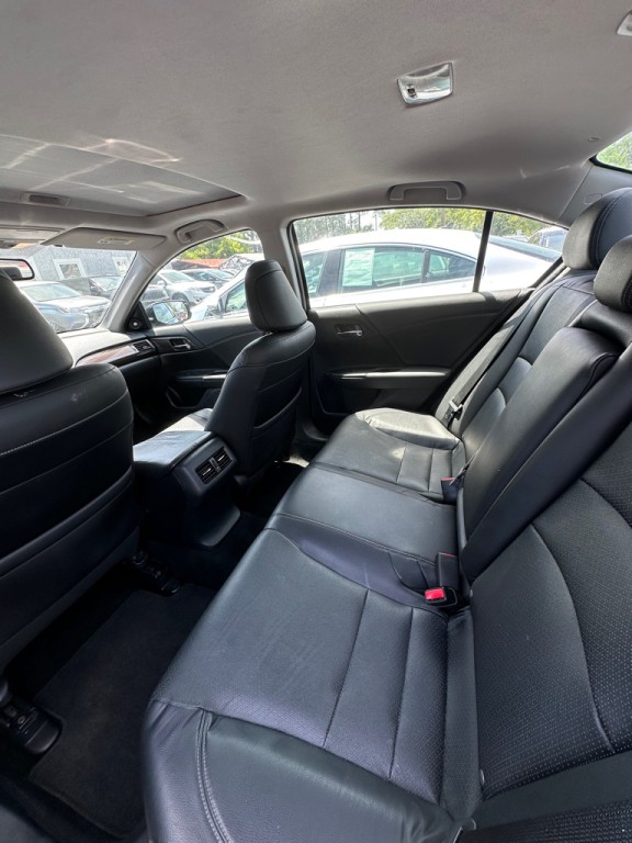 2017 Honda Accord Image 6