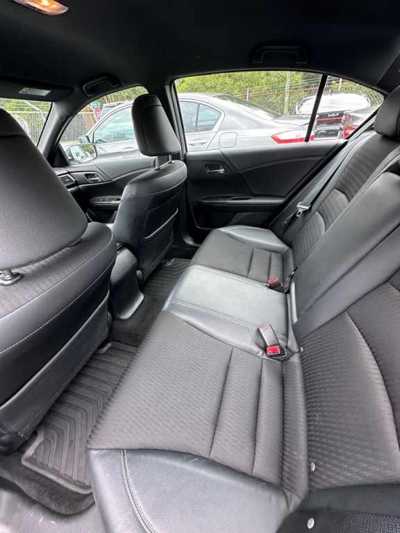 2017 Honda Accord Image 7