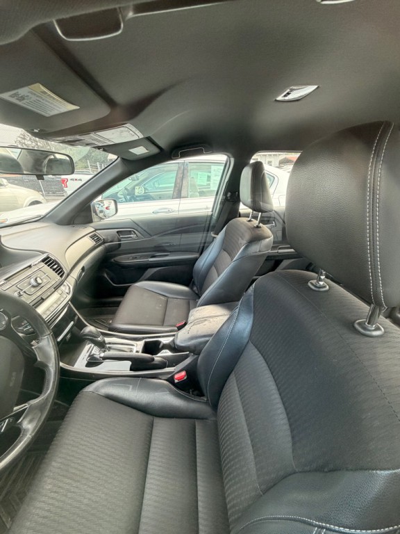 2016 Honda Accord Image 5
