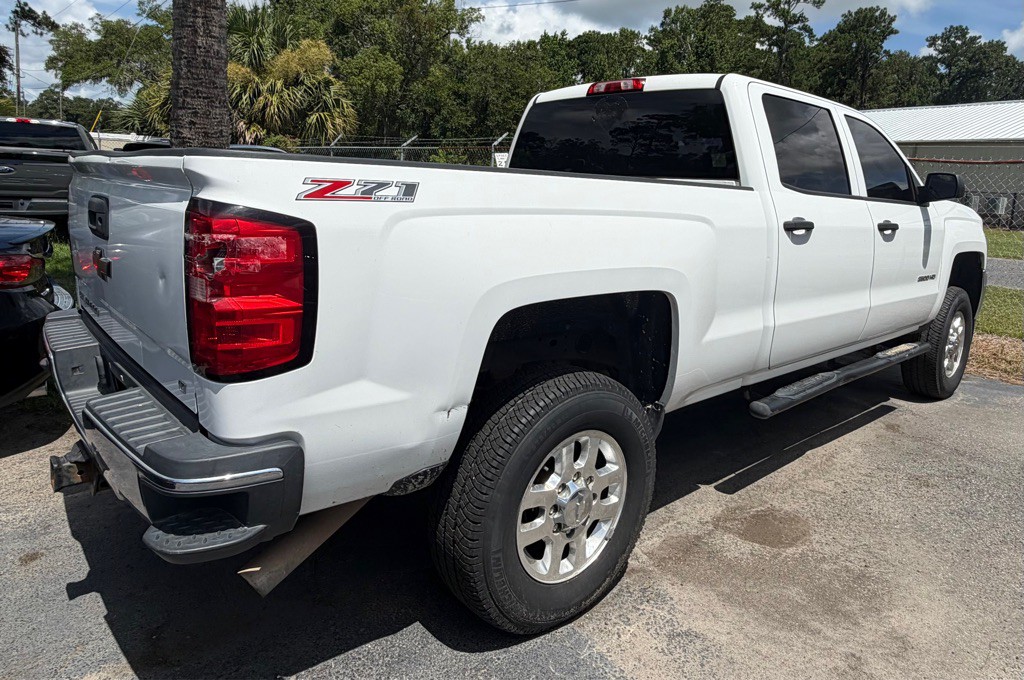 2015 Chevrolet Silverado 1500 Image 3