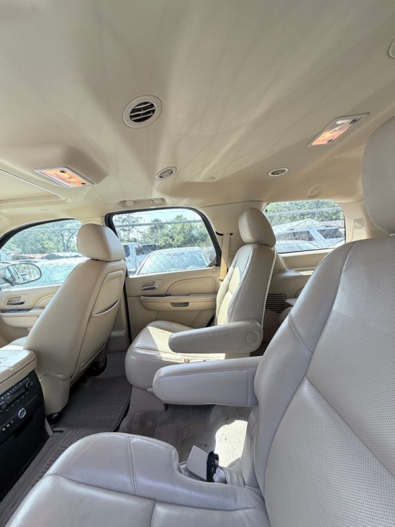 2013 Cadillac Escalade Image 6