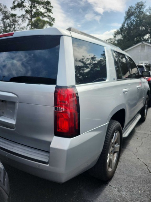 2016 Chevrolet Tahoe Image 2