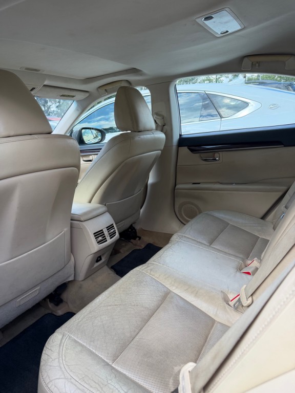 2013 Lexus ES 350 Image 6