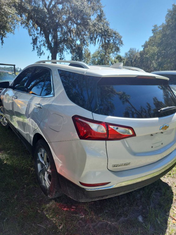 2021 Chevrolet Equinox Image 2