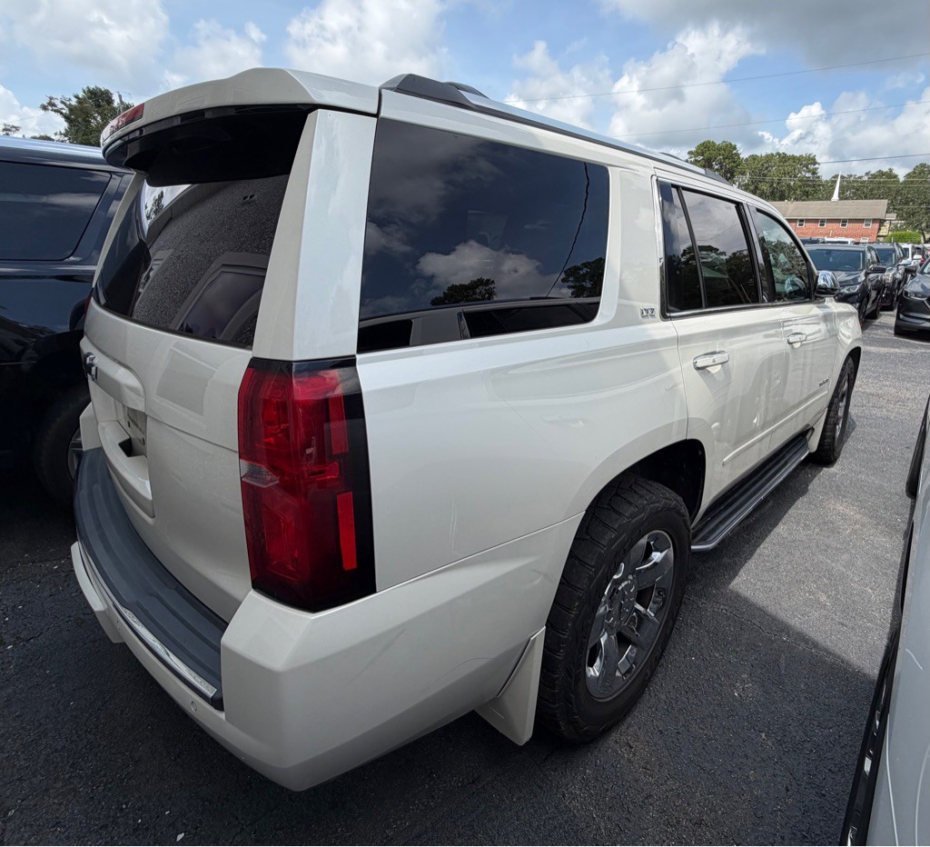 2015 Chevrolet Tahoe Image 4