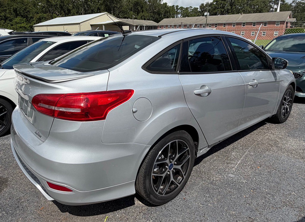 2016 Ford Focus Image 3