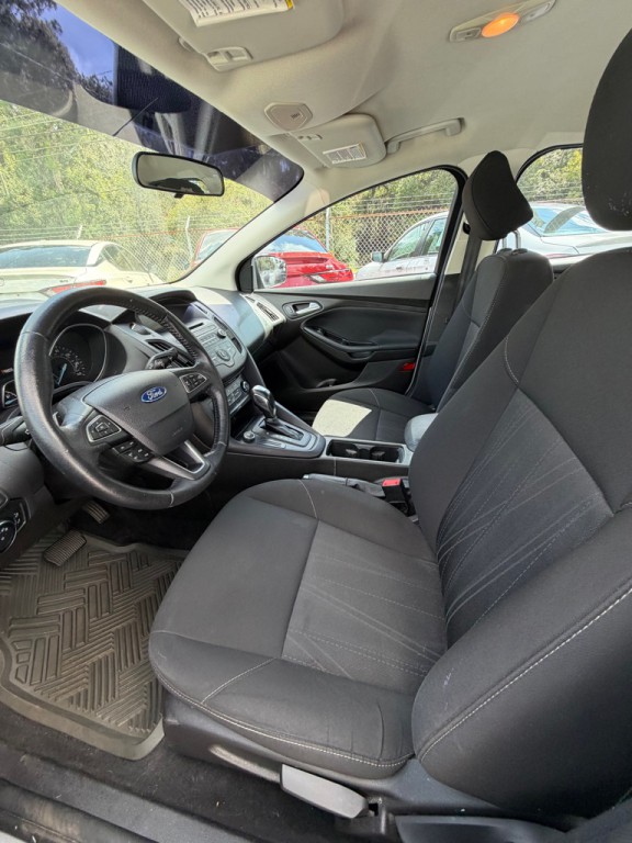 2016 Ford Focus Image 5