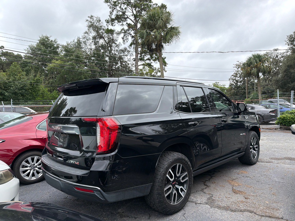 2021 GMC Yukon Image 3