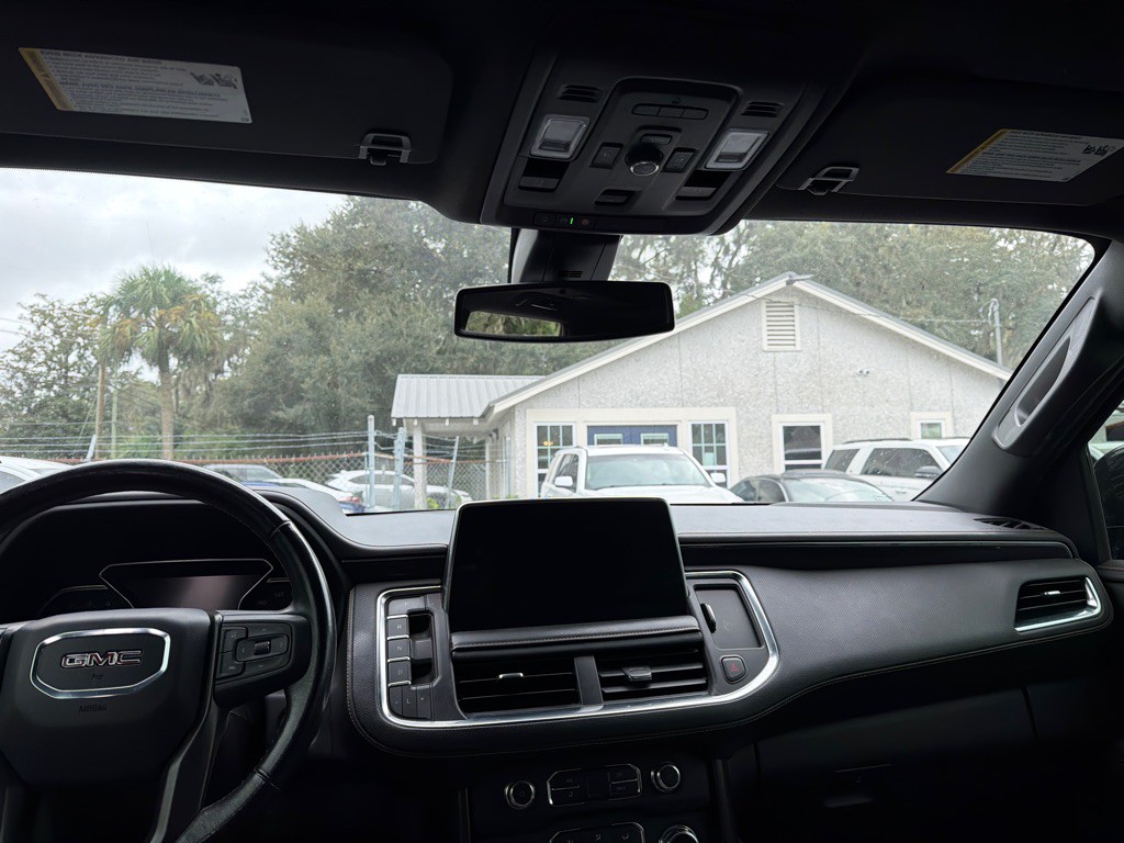 2021 GMC Yukon Image 8