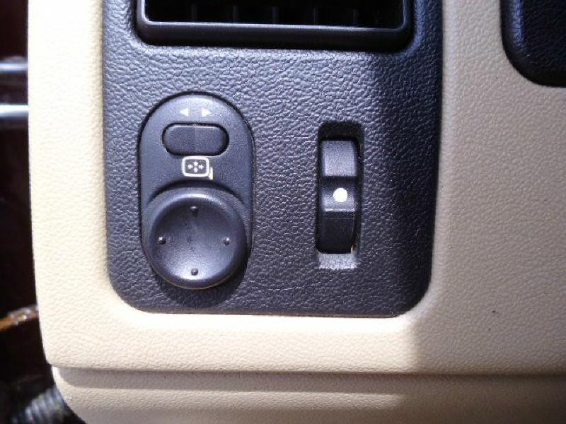 2005 Chevrolet Equinox Image 18