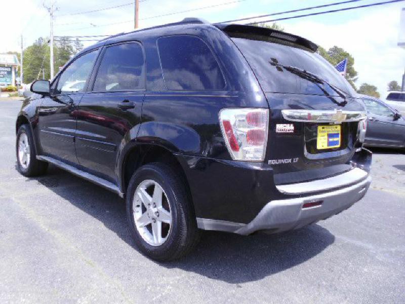 2005 Chevrolet Equinox Image 3