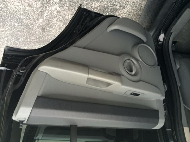 2006 Jeep Commander Image 10