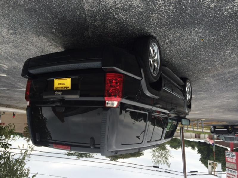 2006 Jeep Commander Image 11