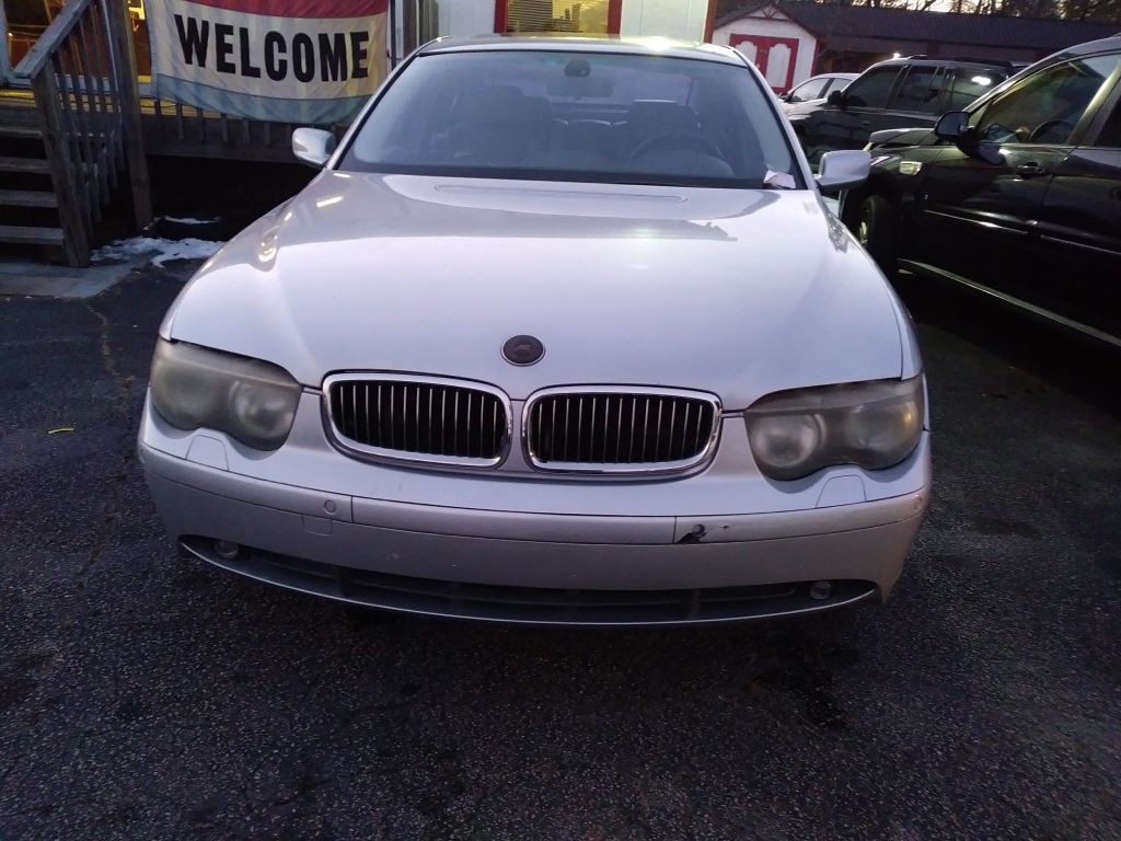 2002 BMW 7 Series Image 2