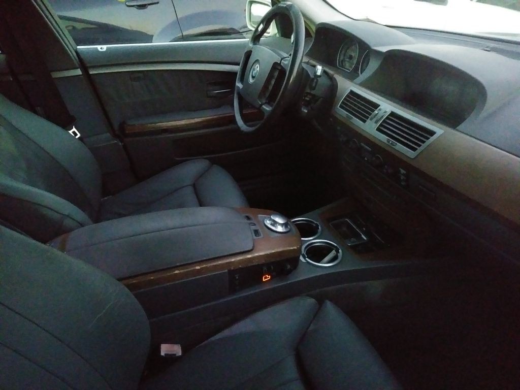 2002 BMW 7 Series Image 4