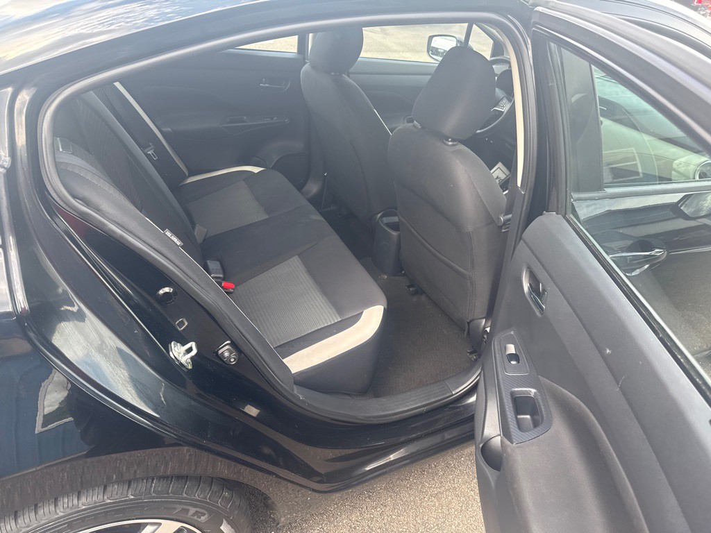 2021 Nissan Versa Image 7