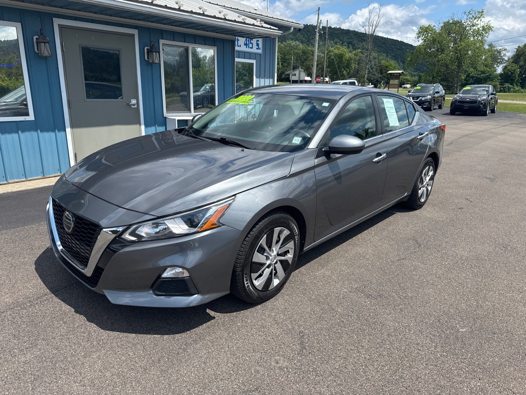 2020 Nissan Altima Image 1