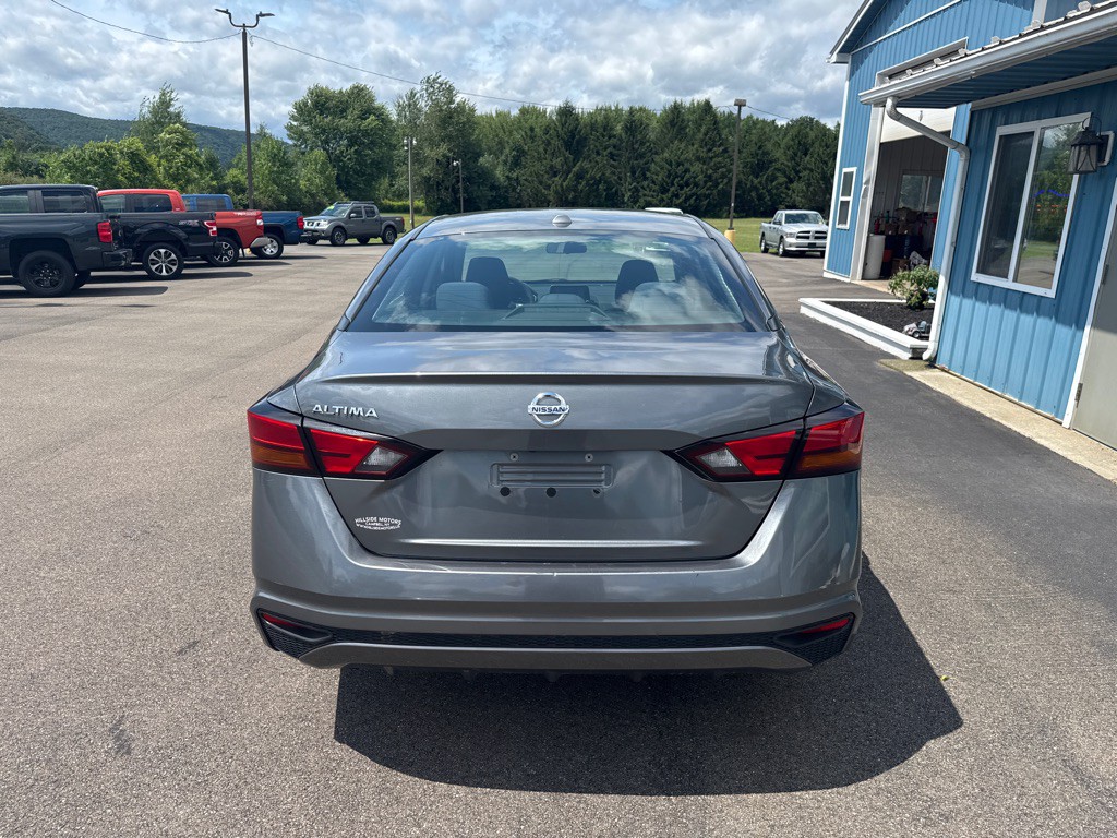 2020 Nissan Altima Image 5