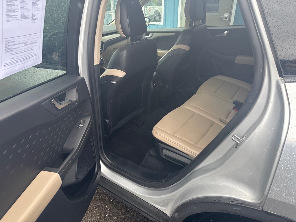 2020 Ford Escape Image 3