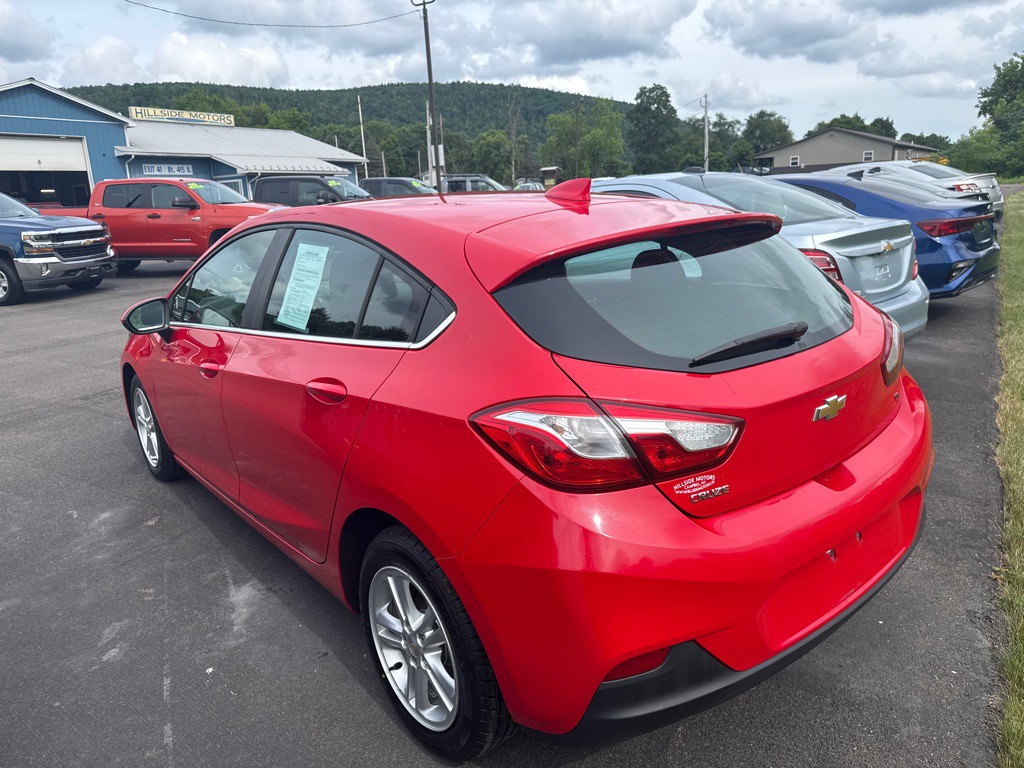 2018 Chevrolet Cruze Image 4