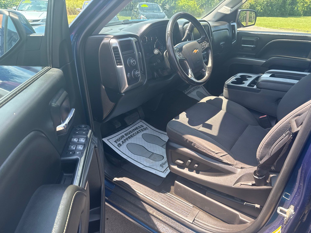 2018 Chevrolet Silverado 1500 Image 2
