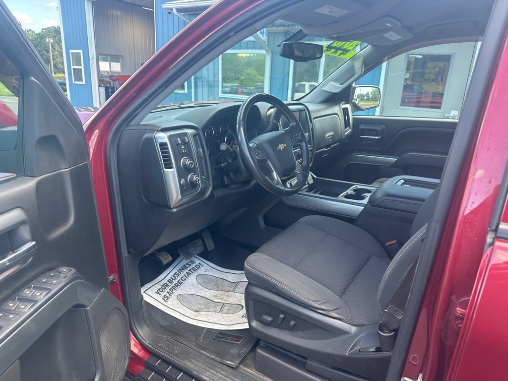 2018 Chevrolet Silverado 1500 Image 2