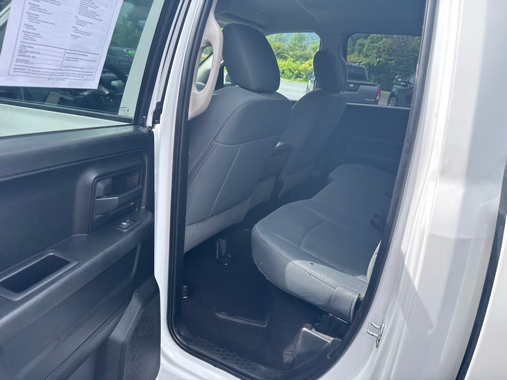 2018 RAM 1500 Image 3