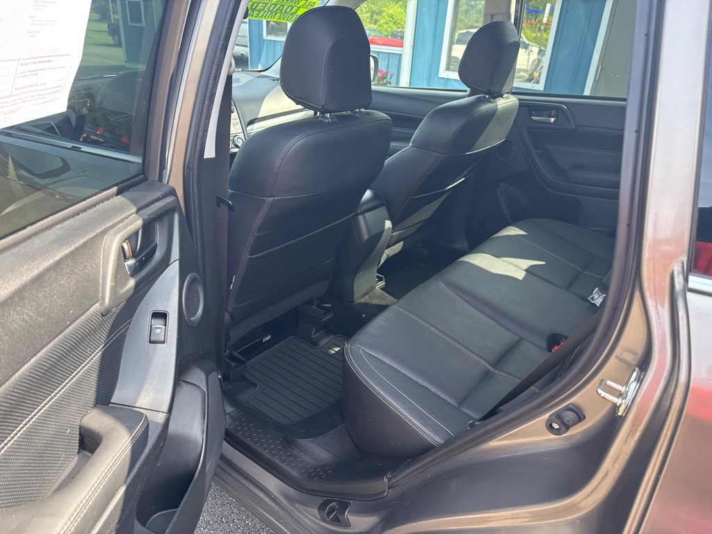 2018 Subaru Forester Image 3