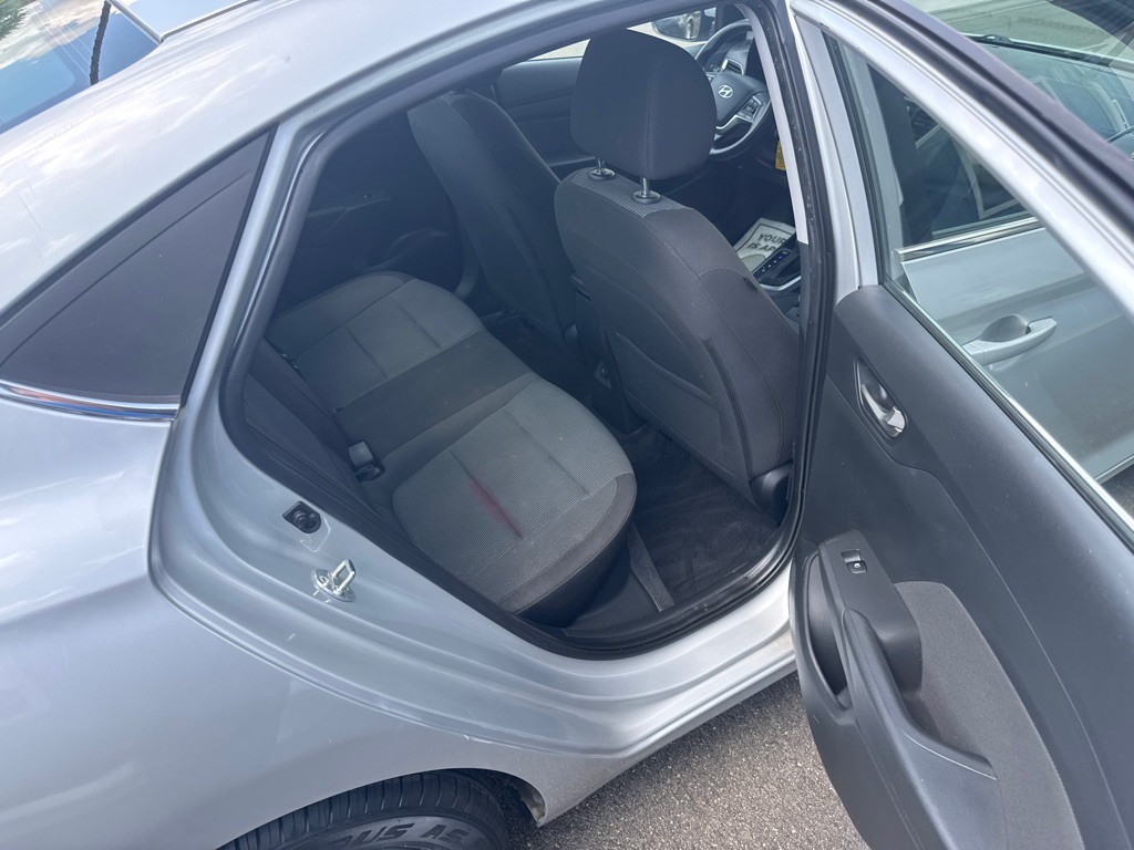 2021 Hyundai Accent Image 7