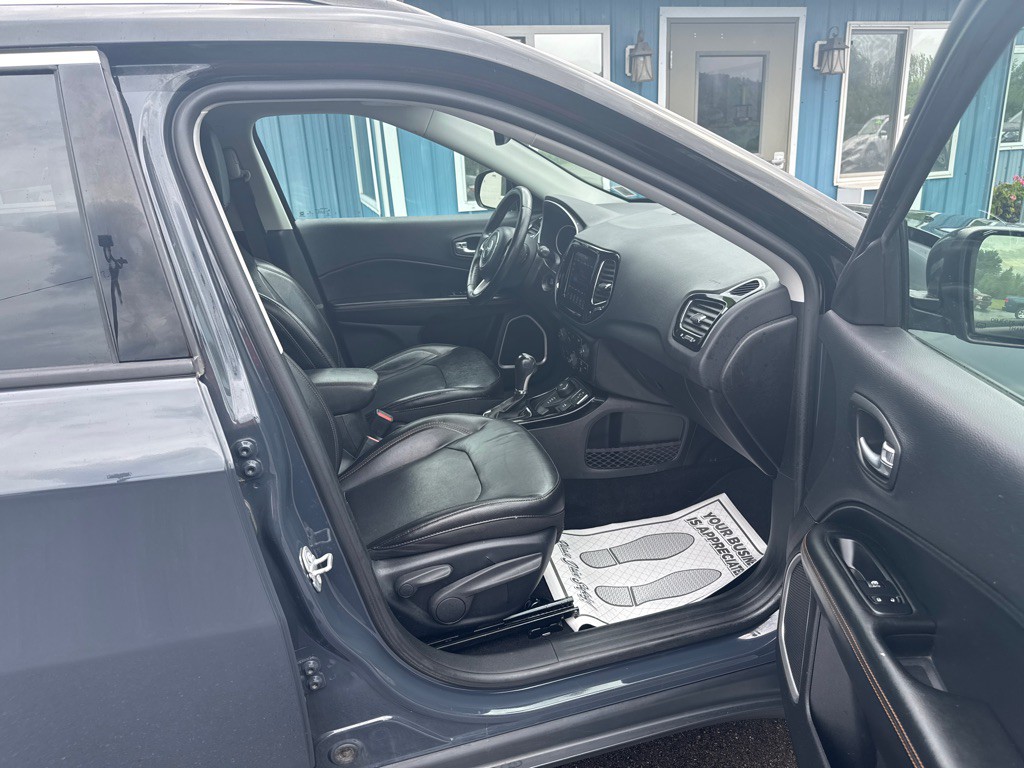 2018 Jeep Compass Image 8