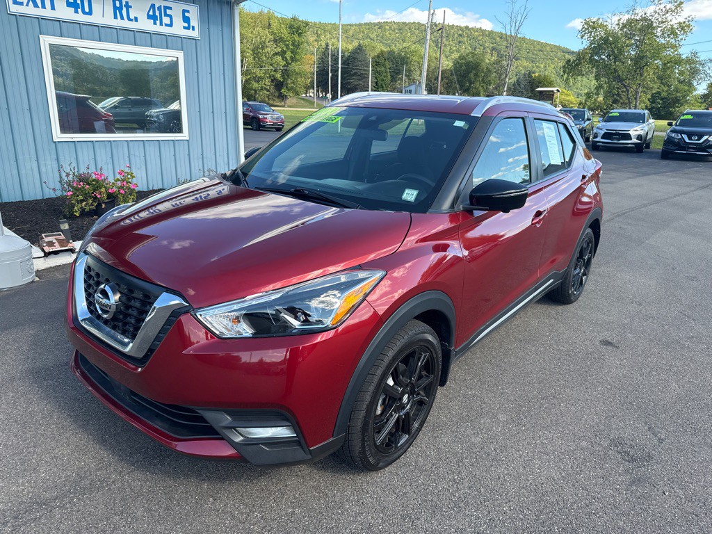 2020 Nissan Kicks Image 1