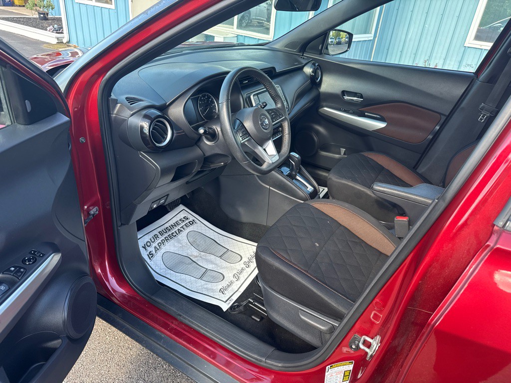 2020 Nissan Kicks Image 2
