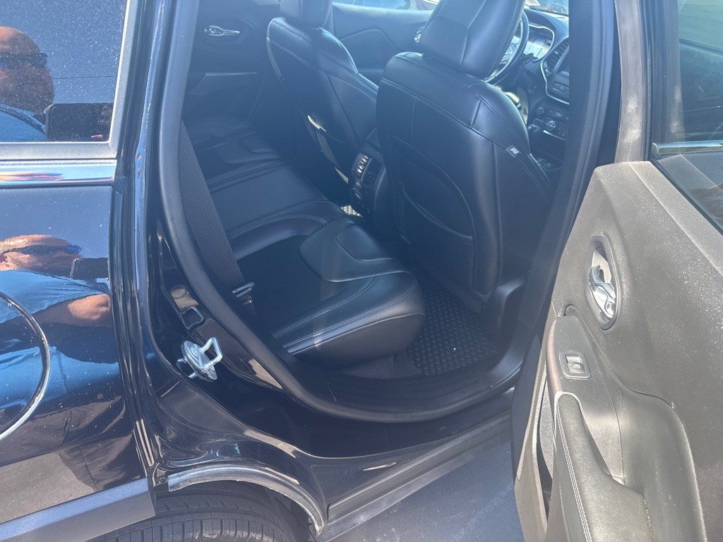 2019 Jeep Cherokee Image 7