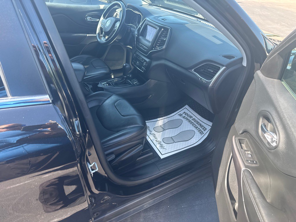2019 Jeep Cherokee Image 8