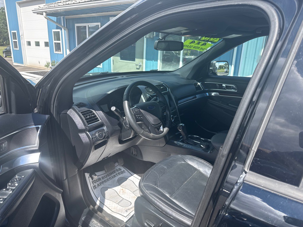 2018 Ford Explorer Image 2