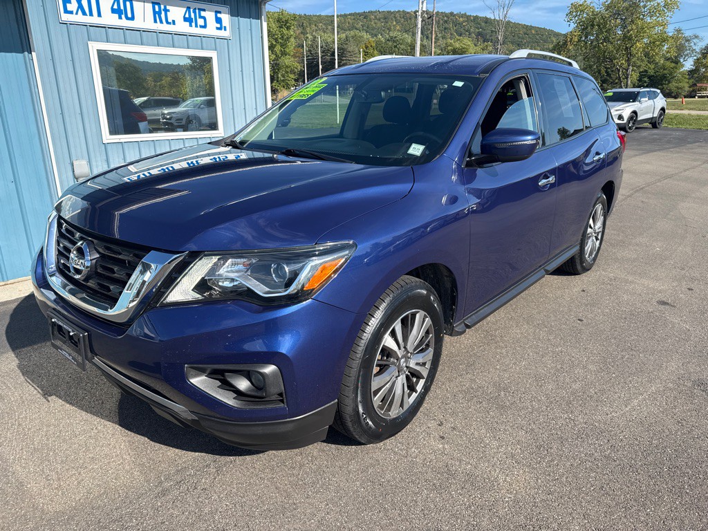 2019 Nissan Pathfinder Image 1