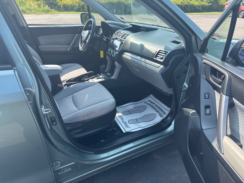 2018 Subaru Forester Image 8