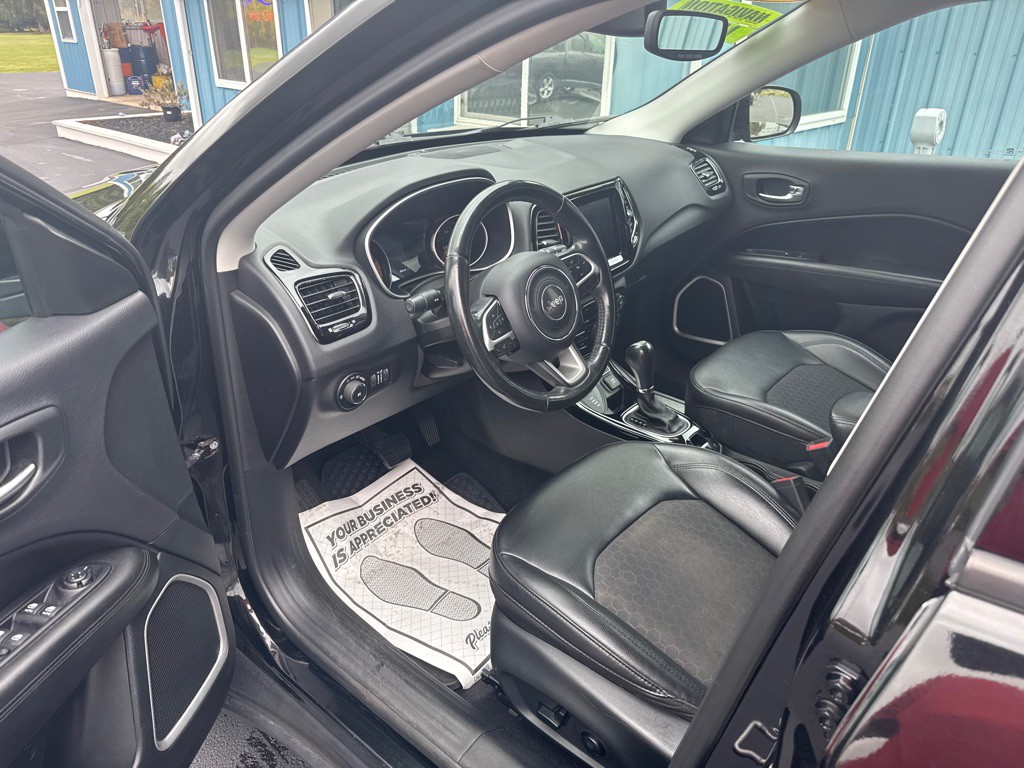 2019 Jeep Compass Image 2